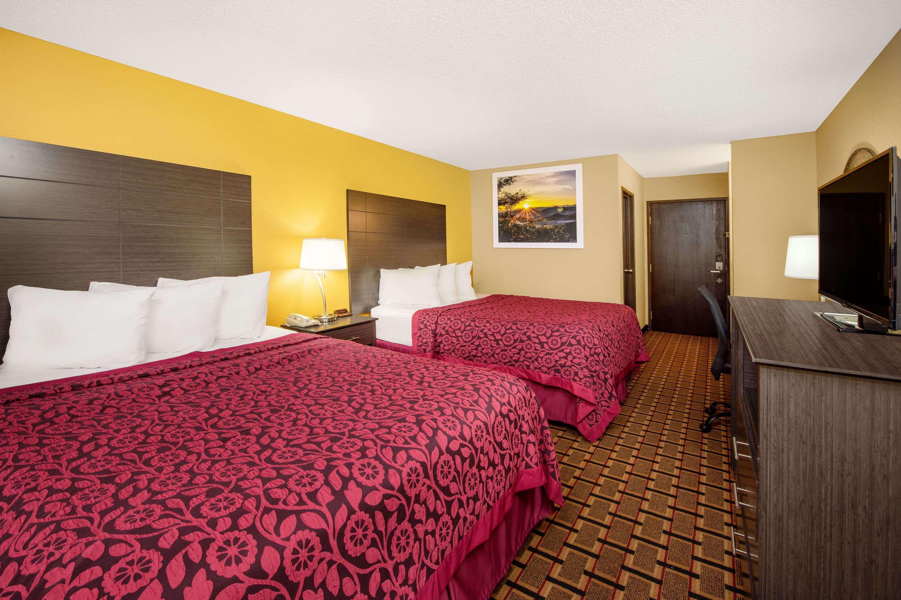 Days Inn By Wyndham Carthage Zewnętrze zdjęcie
