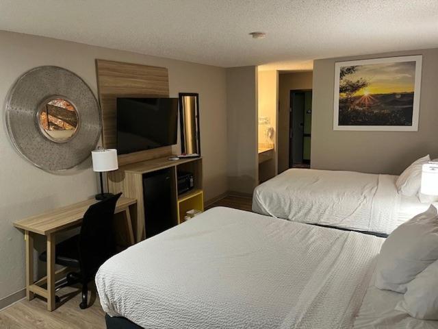 Days Inn By Wyndham Carthage Zewnętrze zdjęcie